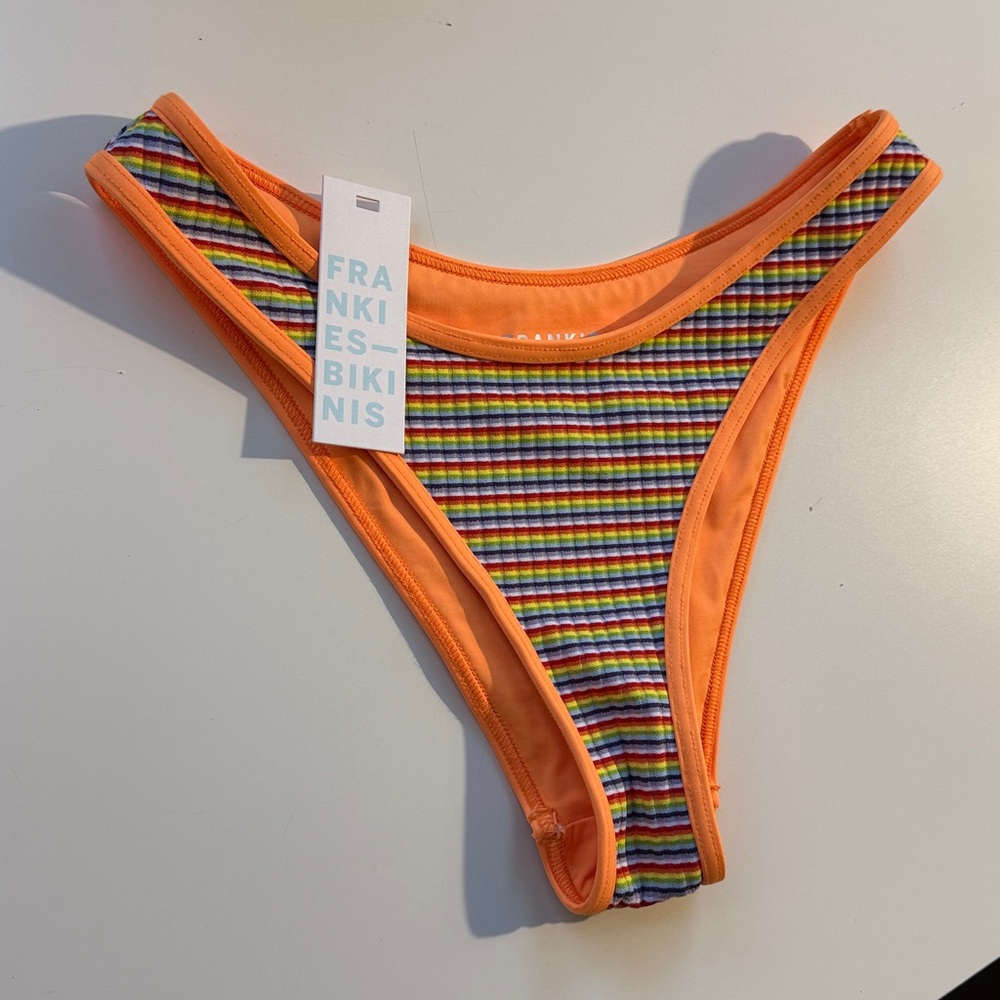 Frankies Dove Striped Rib Bottom (S)🧡🌈